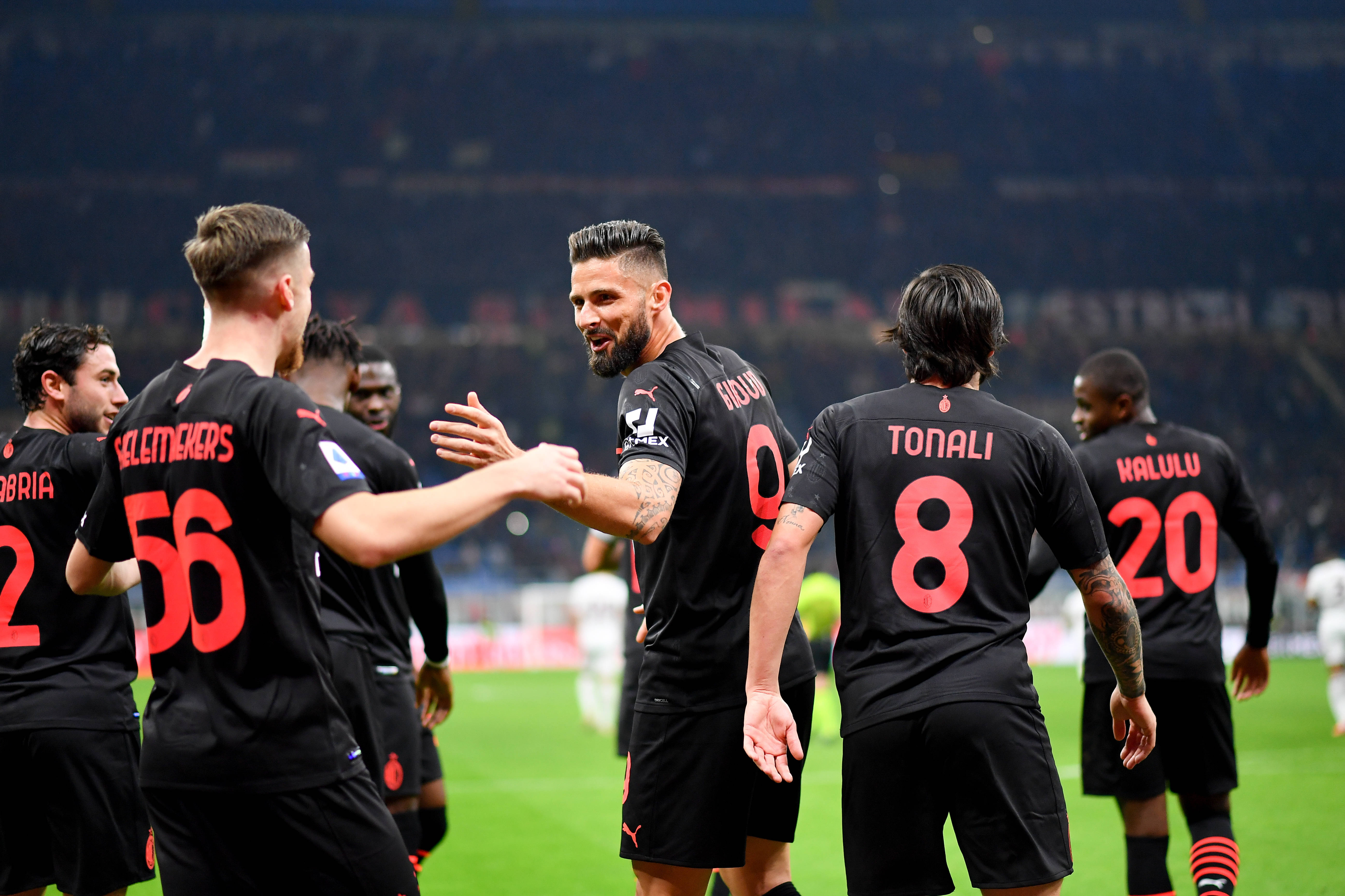 斯基拉：英超俱乐部想签圣地亚哥-卡斯特罗，但博洛尼亚不想卖（斯基拉：英超队盯上圣地亚哥-卡斯特罗，博洛尼亚无意出售）