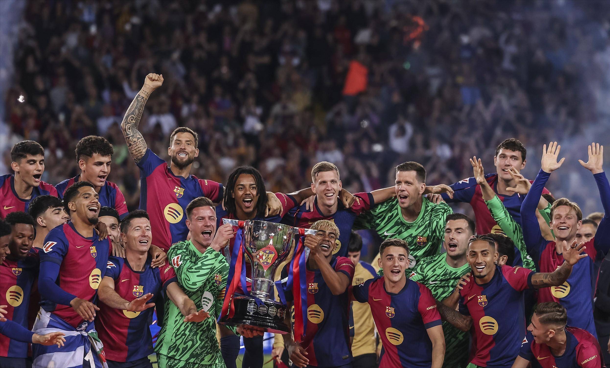 弗洛伦蒂诺指责特瓦斯加入足协董事会，但其本人亦曾加入数年（弗洛伦蒂诺抨击特瓦斯入足协董事会，自己此前亦在任数年）