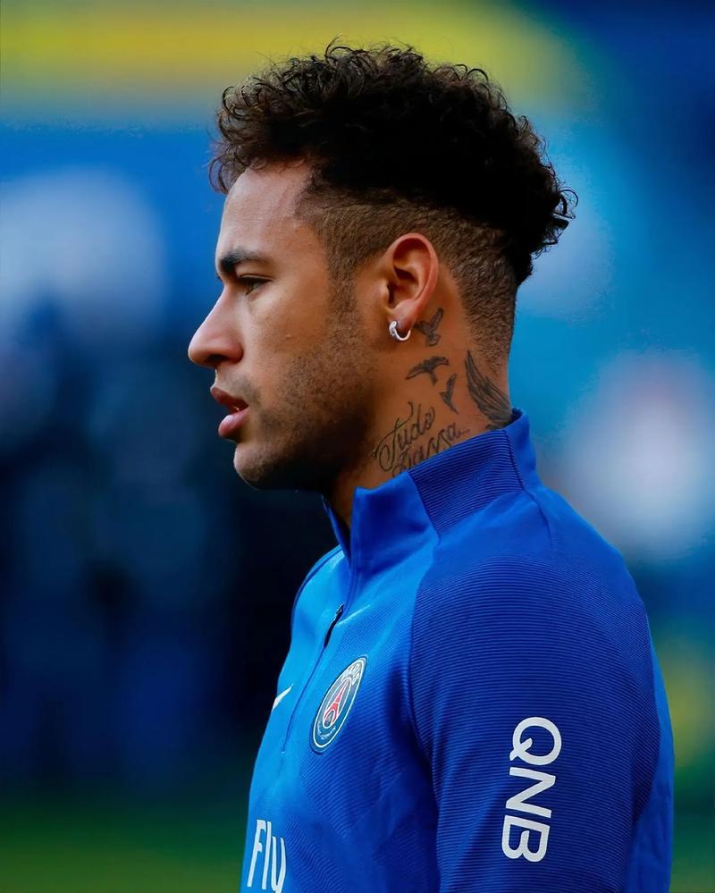 卡帅：布翁焦尔诺为现役意大利队最佳后卫，他控球能力很出色（卡帅：布翁焦尔诺堪称现役意大利队最强后卫，控球能力一流）