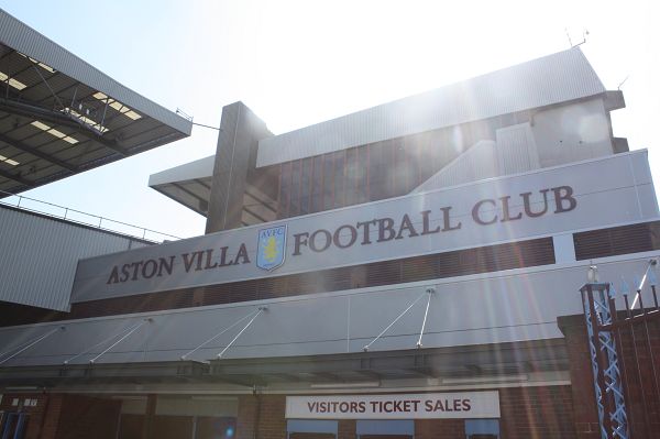 意媒：安古伊萨在喀麦隆国家队中遭遇肌肉受伤（意媒称安古伊萨随喀麦隆国家队期间肌肉受伤）