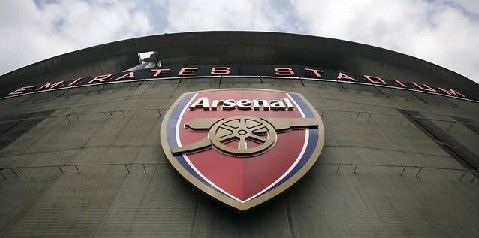 足球欧冠最佳球员票选开启，众星入围（欧冠最佳球员评选启动，群星入围）