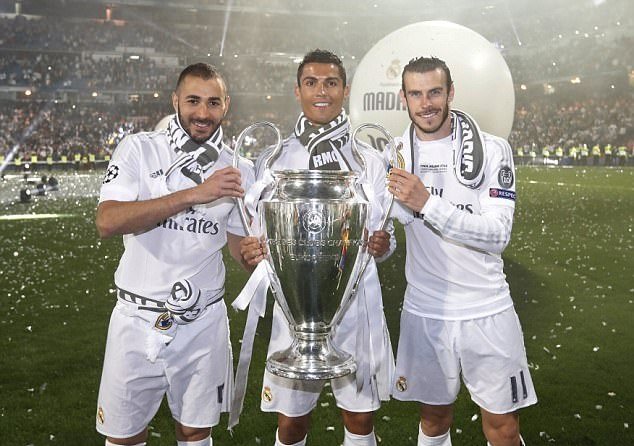 詹姆斯关键三分绝杀比赛（詹姆斯命中关键三分完成绝杀）