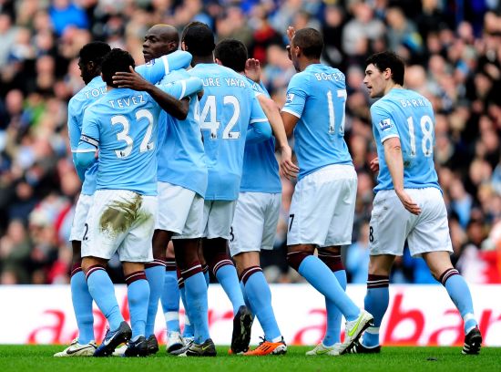 英超焦点战：利物浦主场迎战热刺,（英超重磅对决：利物浦坐镇主场迎战热刺）