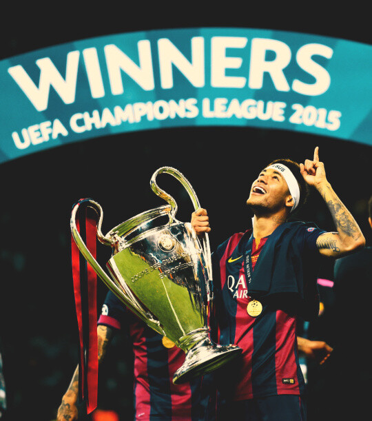 这一刻，时间仿佛停住（此刻，仿佛时光静止）