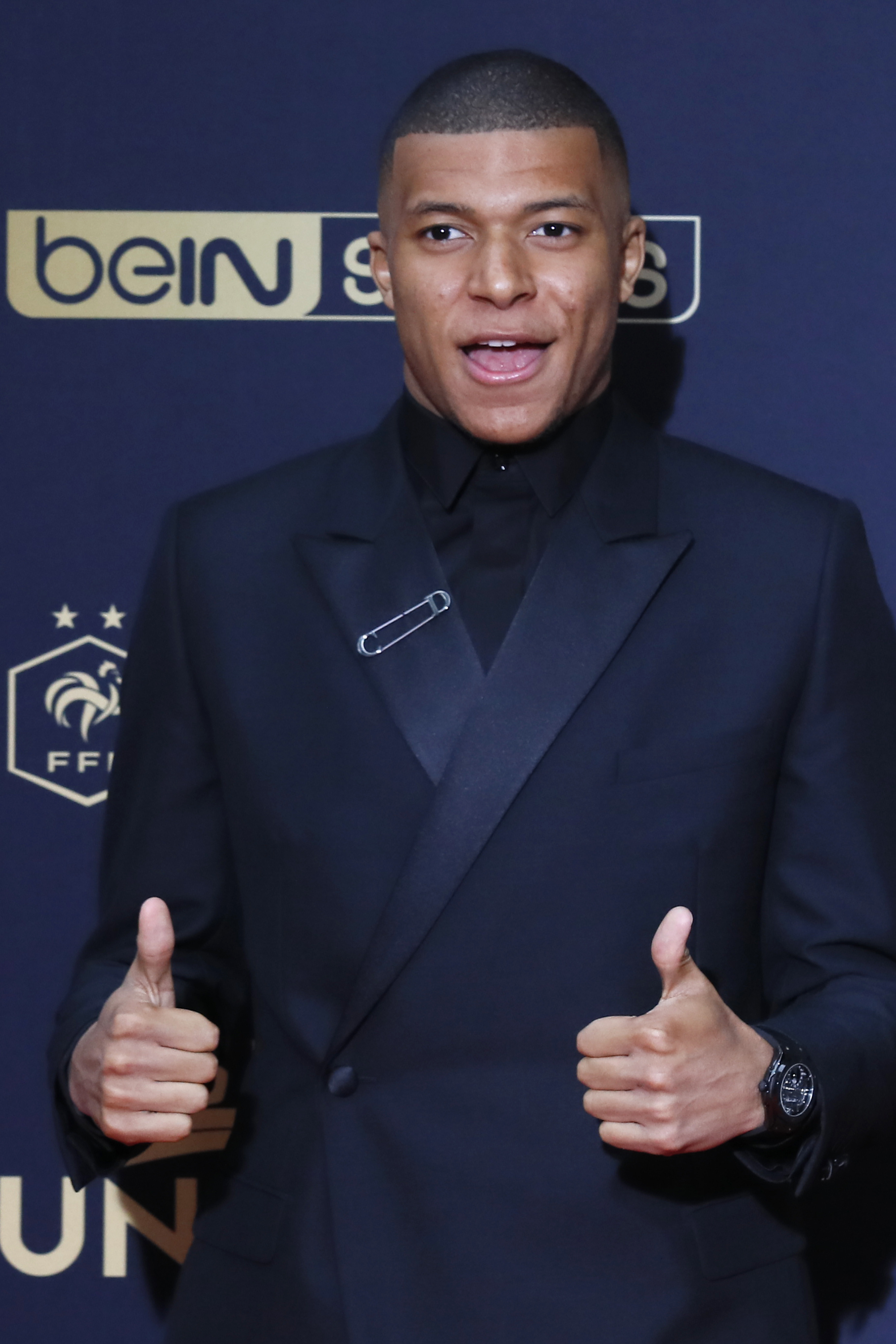 梅西：瓜帅是独一无二的，对我来说他是所有教练中最好的（梅西：瓜迪奥拉独一无二，是我心目中的最佳教练）